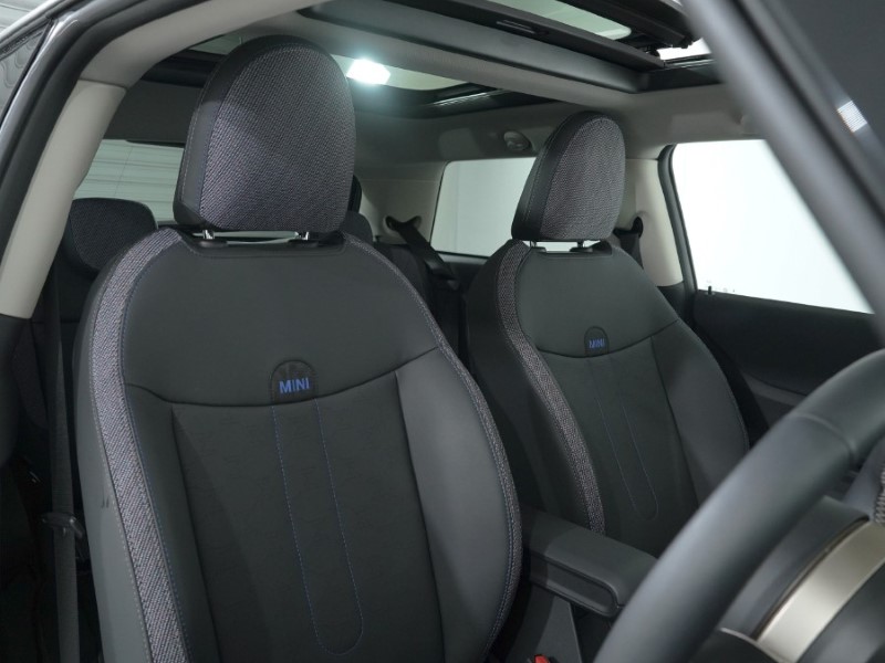 2024 (24) MINI COOPER 1.5 C Classic 3dr Auto 4708978