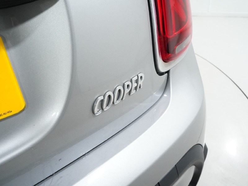 2023 (73) MINI HATCHBACK 1.5 Cooper Classic 3dr Auto 4708343