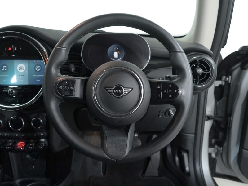 2023 (73) MINI HATCHBACK 1.5 Cooper Classic 3dr Auto 4708351