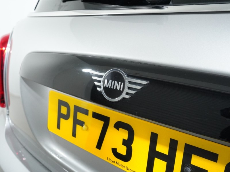 2023 (73) MINI HATCHBACK 1.5 Cooper Classic 3dr Auto 4708342