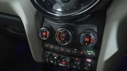 2022 (22) MINI HATCHBACK 1.5 Cooper Exclusive 5dr 4717717