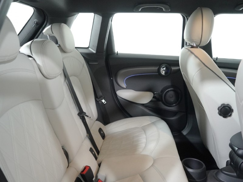 2022 (22) MINI HATCHBACK 1.5 Cooper Exclusive 5dr 4717704