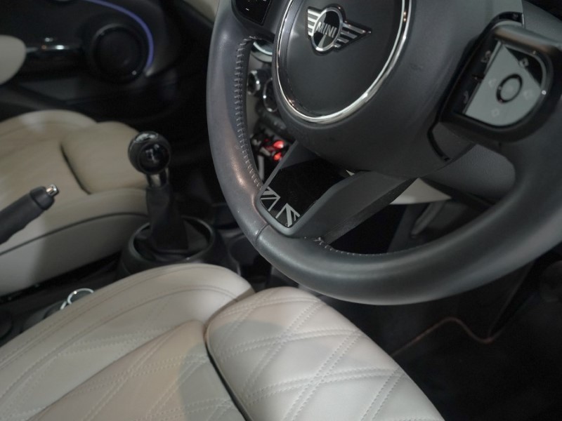 2022 (22) MINI HATCHBACK 1.5 Cooper Exclusive 5dr 4717714