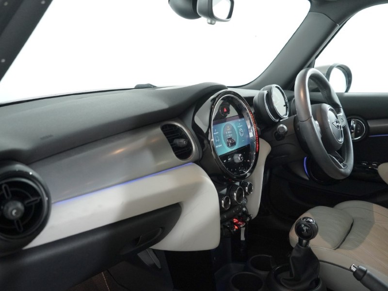 2022 (22) MINI HATCHBACK 1.5 Cooper Exclusive 5dr 4717709