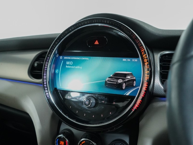 2022 (22) MINI HATCHBACK 1.5 Cooper Exclusive 5dr 4717723