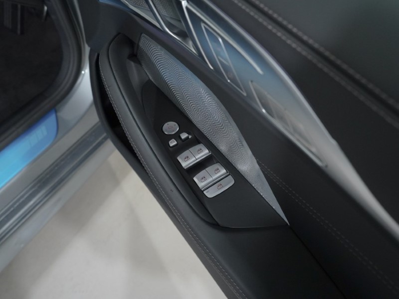 2025 (75) BMW 8 SERIES 840i M Sport 4dr Auto 4772969