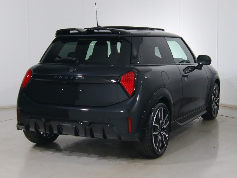2025 (75) MINI COOPER 1.5 C Sport 3dr Auto 4861210
