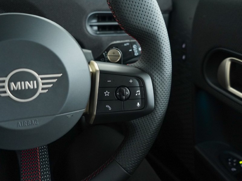 2025 (75) MINI COOPER 1.5 C Sport 3dr Auto 4861282