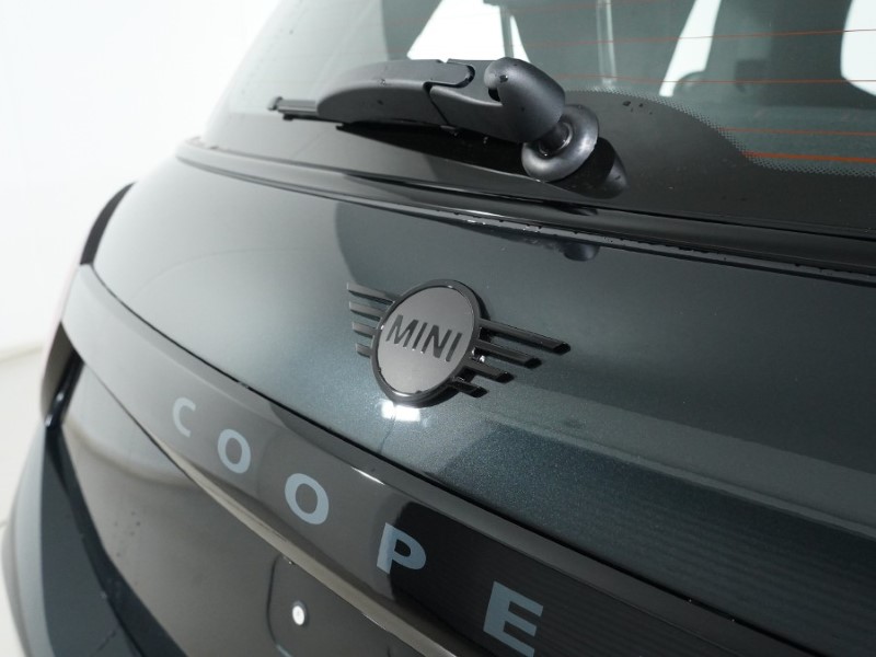 2025 (75) MINI COOPER 1.5 C Sport 3dr Auto 4861256
