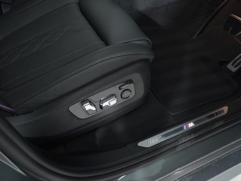 2025 (75) BMW X5 xDrive40d MHT M Sport 5dr Auto [7 Seat] 4919057