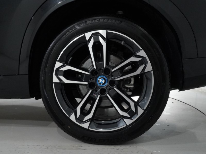 2025 (25) BMW iX2 150kW eDrive20 M Sport 65kWh 5dr Auto 4739772