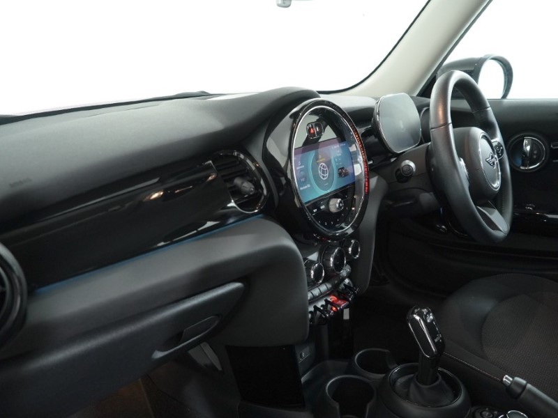 2023 (23) MINI HATCHBACK 1.5 Cooper Classic 3dr Auto 4739670