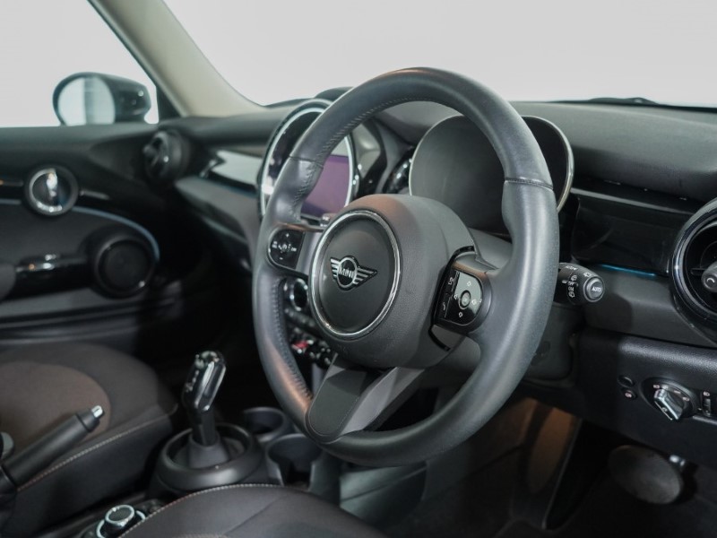 2023 (23) MINI HATCHBACK 1.5 Cooper Classic 3dr Auto 4739658