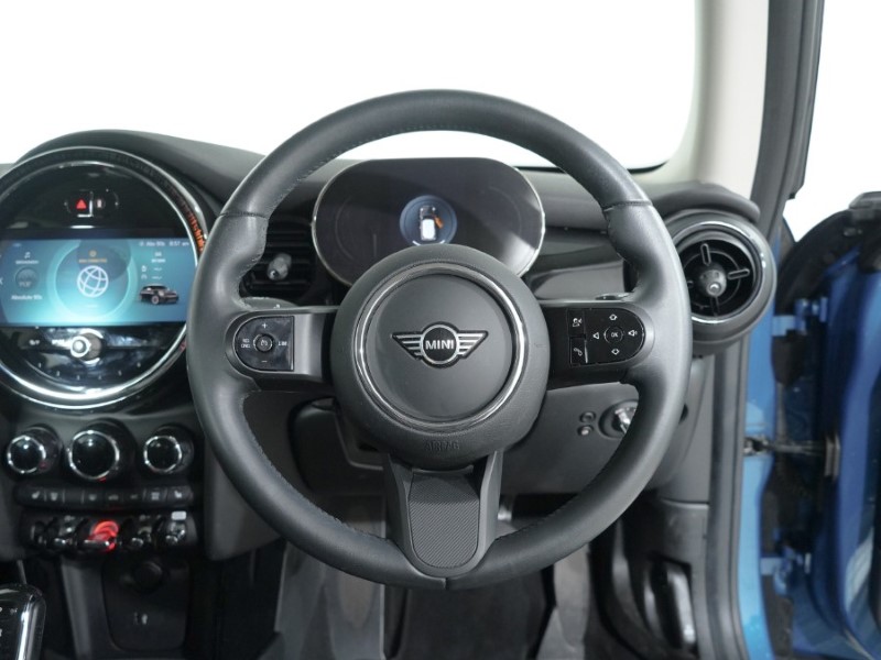 2023 (23) MINI HATCHBACK 1.5 Cooper Classic 3dr Auto 4739663