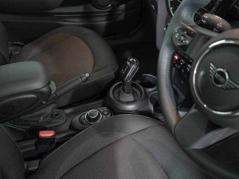 2023 (23) MINI HATCHBACK 1.5 Cooper Classic 3dr Auto 4739659