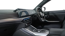 2025 (25) BMW 3 SERIES 320i M Sport 4dr Step Auto 4756934