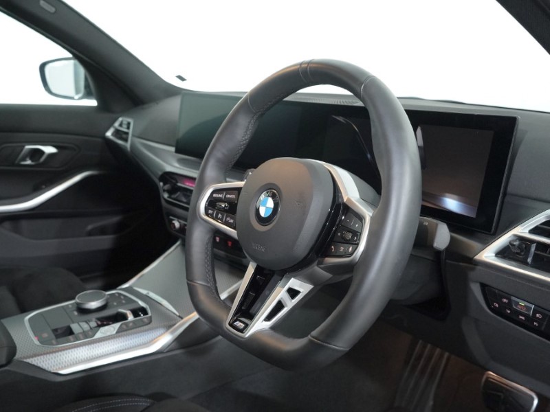 2025 (25) BMW 3 SERIES 320i M Sport 4dr Step Auto 4771004