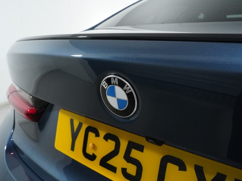 2025 (25) BMW 3 SERIES 320i M Sport 4dr Step Auto 4770996