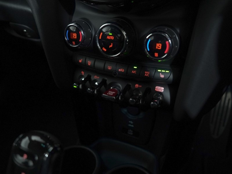 2023 (23) MINI CONVERTIBLE 1.5 Cooper Sport Premium Plus 2dr Auto 4787621