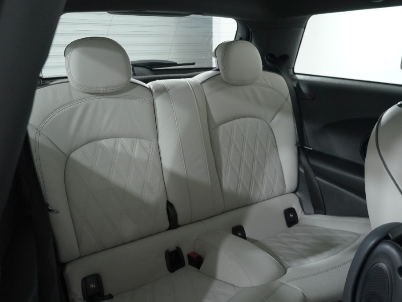 2023 (72) MINI HATCHBACK 1.5 Cooper Exclusive 3dr Auto 4788805