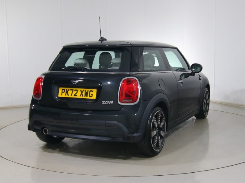 2023 (72) MINI HATCHBACK 1.5 Cooper Exclusive 3dr Auto 4788838