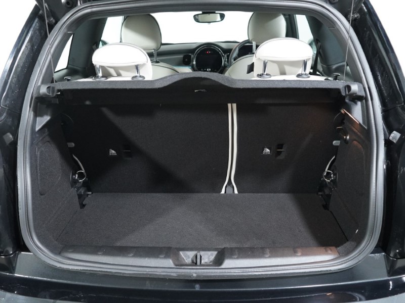 2023 (72) MINI HATCHBACK 1.5 Cooper Exclusive 3dr Auto 4788799