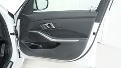2025 (25) BMW 3 SERIES 320i M Sport 4dr Step Auto 4791381