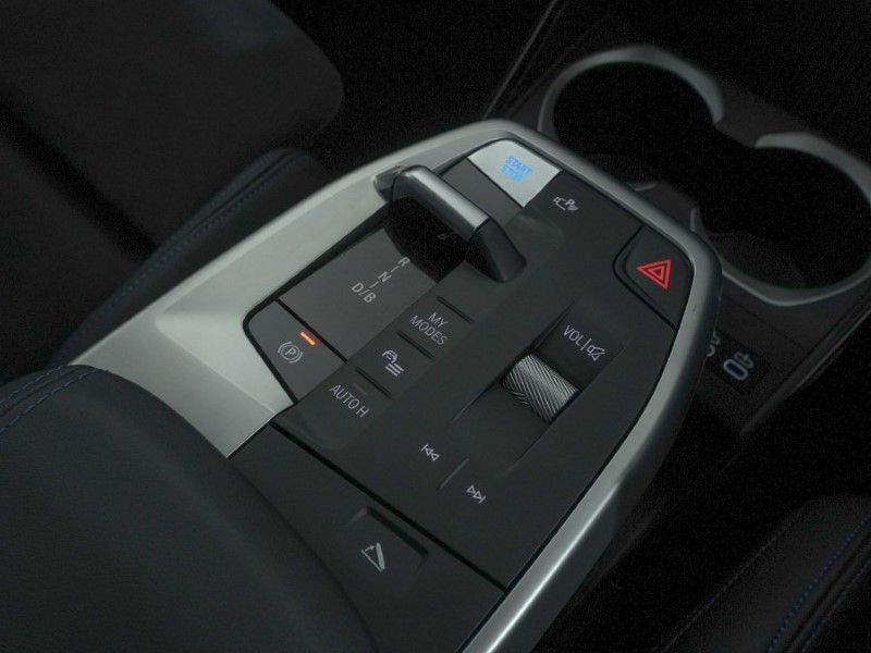 2025 (25) BMW iX2 230kW xDrive30 M Sport 65kWh 5dr Auto 4814003