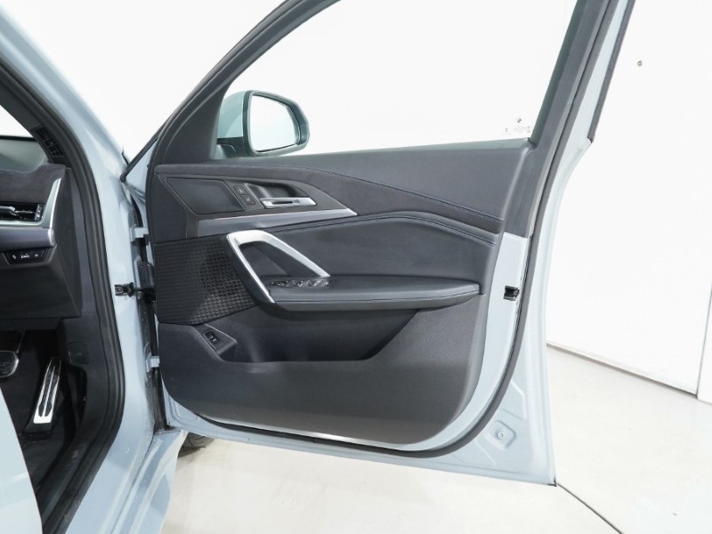 2025 (25) BMW iX2 230kW xDrive30 M Sport 65kWh 5dr Auto 4813991