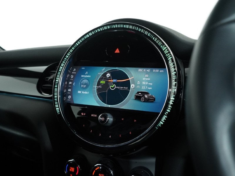 2021 (71) MINI HATCHBACK 1.5 Cooper Sport 3dr Auto 4809882