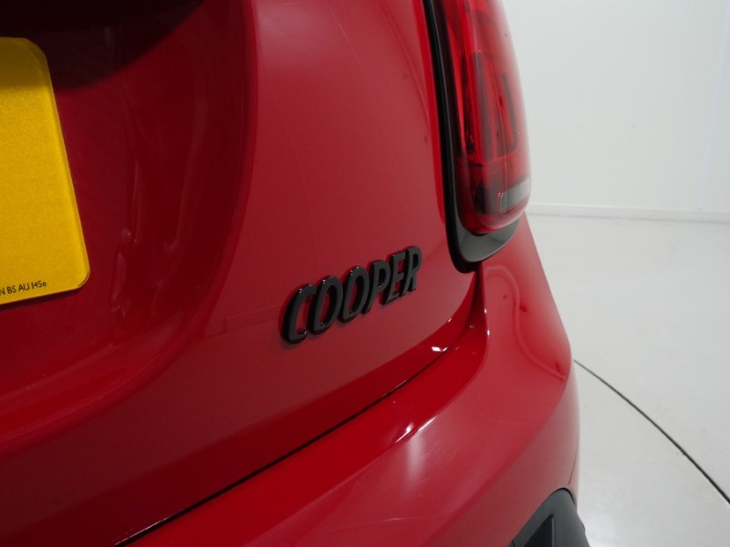 2021 (71) MINI HATCHBACK 1.5 Cooper Sport 3dr Auto 4809854