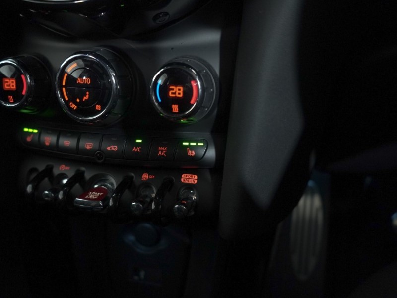 2021 (71) MINI HATCHBACK 1.5 Cooper Sport 3dr Auto 4809876