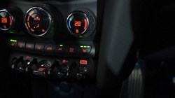 2021 (71) MINI HATCHBACK 1.5 Cooper Sport 3dr Auto 4809876