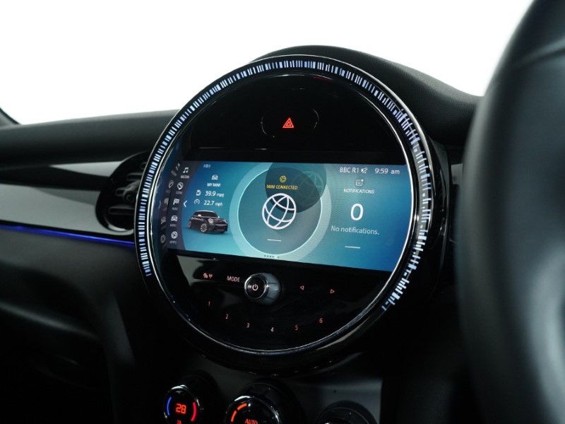 2021 (71) MINI HATCHBACK 1.5 Cooper Sport 3dr Auto 4809883