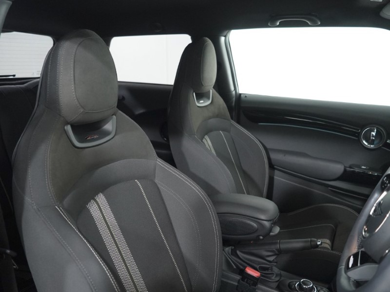 2021 (71) MINI HATCHBACK 1.5 Cooper Sport 3dr Auto 4809862