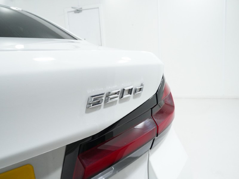 2022 (72) BMW 5 SERIES 520d MHT M Sport 4dr Step Auto 4817603