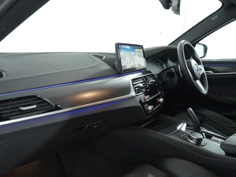 2022 (72) BMW 5 SERIES 520d MHT M Sport 4dr Step Auto 4817612