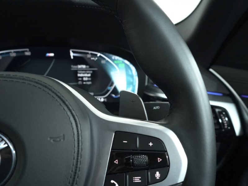 2022 (72) BMW 5 SERIES 520d MHT M Sport 4dr Step Auto 4817636