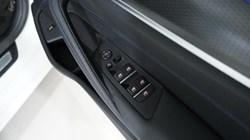 2022 (72) BMW 5 SERIES 520d MHT M Sport 4dr Step Auto 4817617