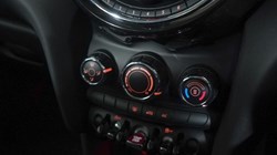 2020 (20) MINI HATCHBACK 1.5 Cooper Classic II 5dr Auto 4822388