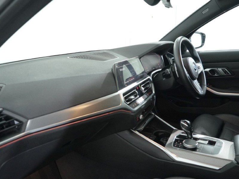 2021 (21) BMW 3 SERIES 320i M Sport 5dr Step Auto 4869351