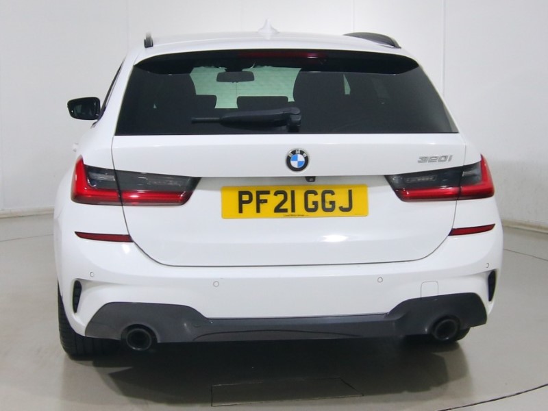 2021 (21) BMW 3 SERIES 320i M Sport 5dr Step Auto 4869378