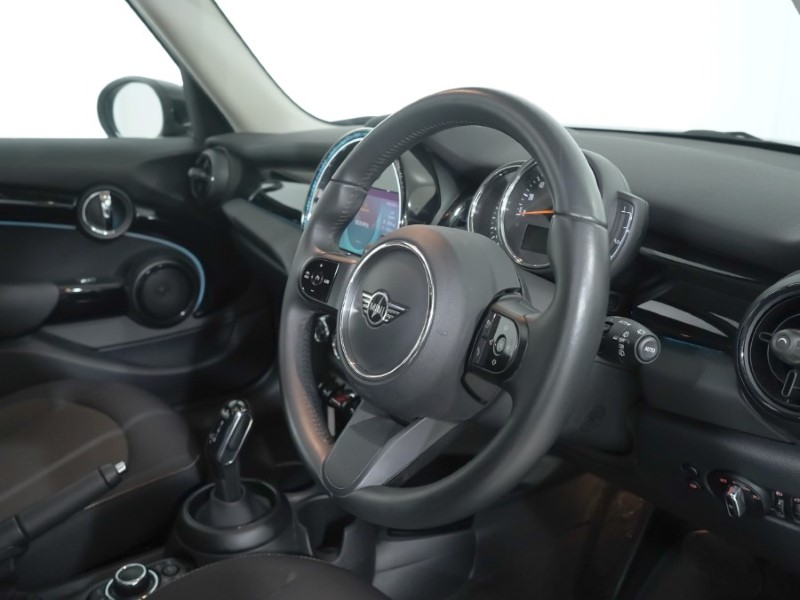 2022 (22) MINI HATCHBACK 1.5 Cooper Classic 5dr Auto 4850199