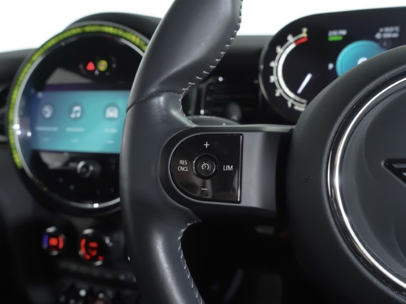 2022 (72) MINI HATCHBACK 1.5 Cooper Sport 3dr Auto 4851747