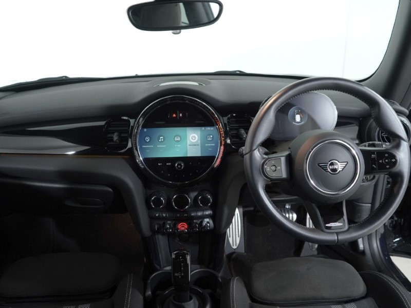 2022 (72) MINI HATCHBACK 1.5 Cooper Sport 3dr Auto 4851726