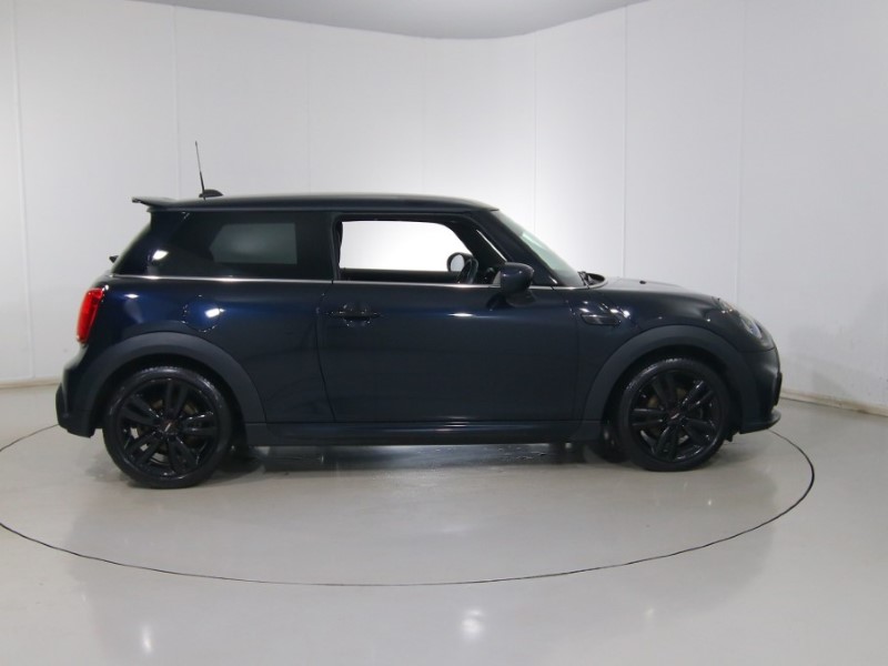 2022 (72) MINI HATCHBACK 1.5 Cooper Sport 3dr Auto 4851764