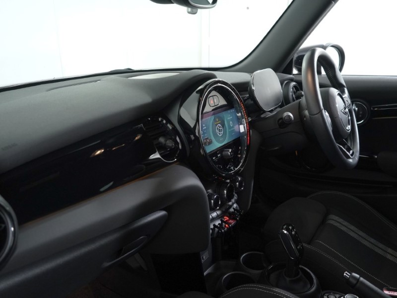 2022 (72) MINI HATCHBACK 1.5 Cooper Sport 3dr Auto 4851732