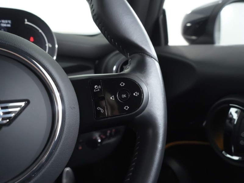 2022 (72) MINI HATCHBACK 1.5 Cooper Sport 3dr Auto 4851748