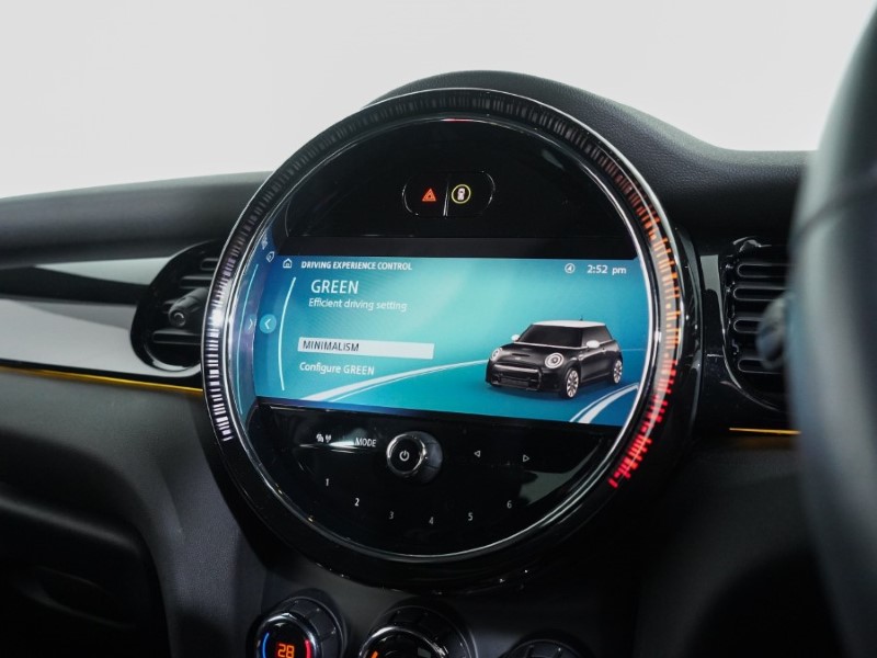 2022 (72) MINI HATCHBACK 1.5 Cooper Sport 3dr Auto 4851743