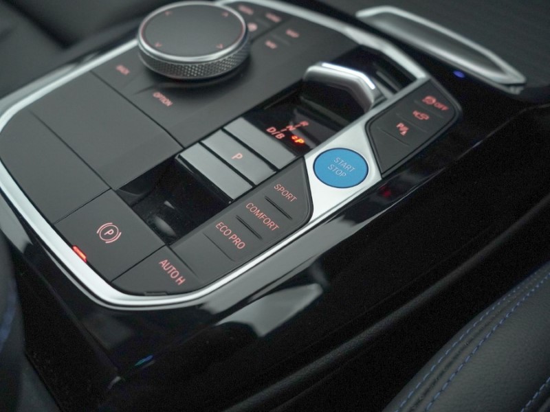 2024 (24) BMW iX3 210kW M Sport Pro 80kWh 5dr Auto 4879236